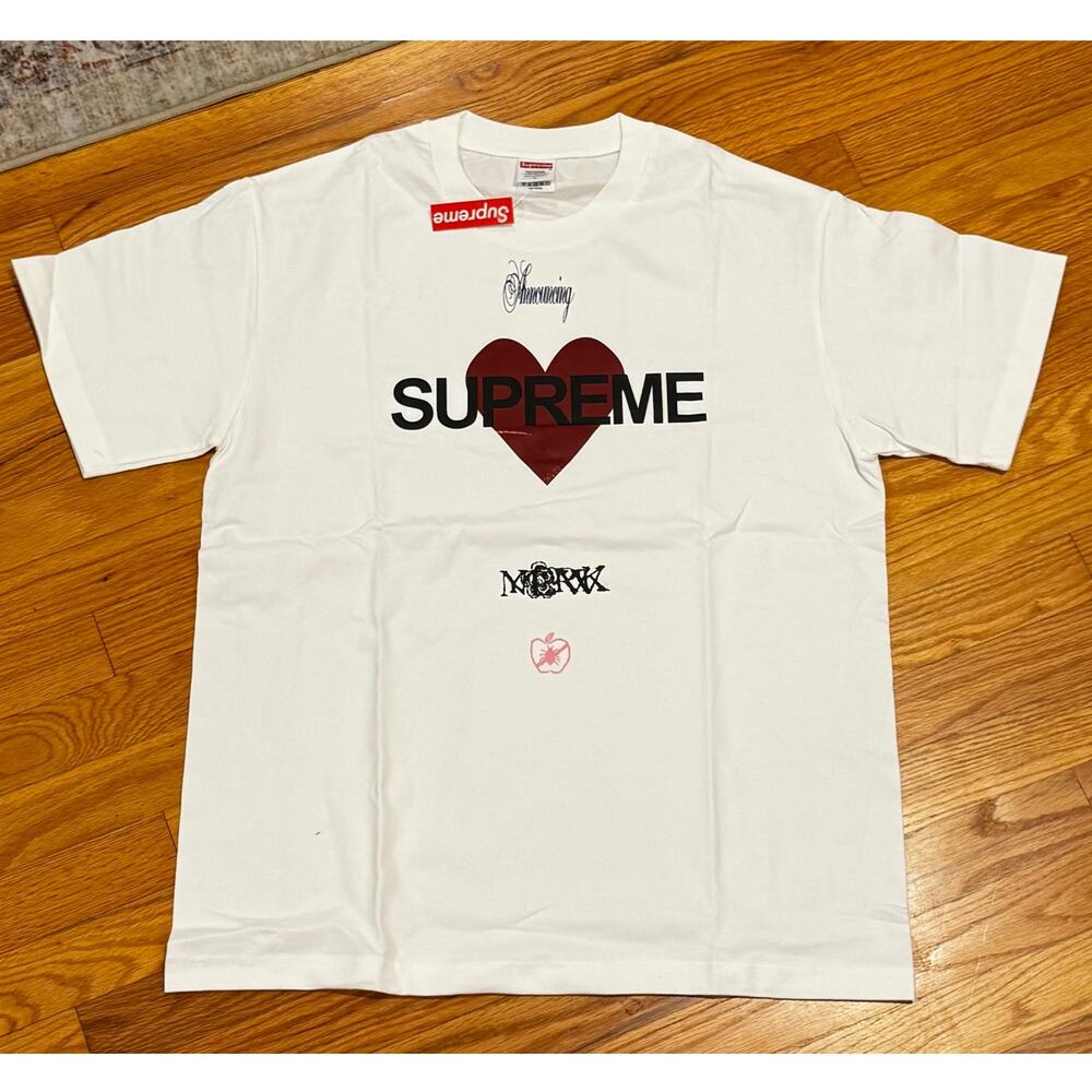 Supreme Announcing White T | NWT